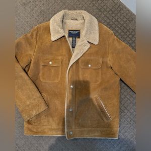 Men’s Genuine Leather American Eagle Jacket size Medium tan with Sherpa lining